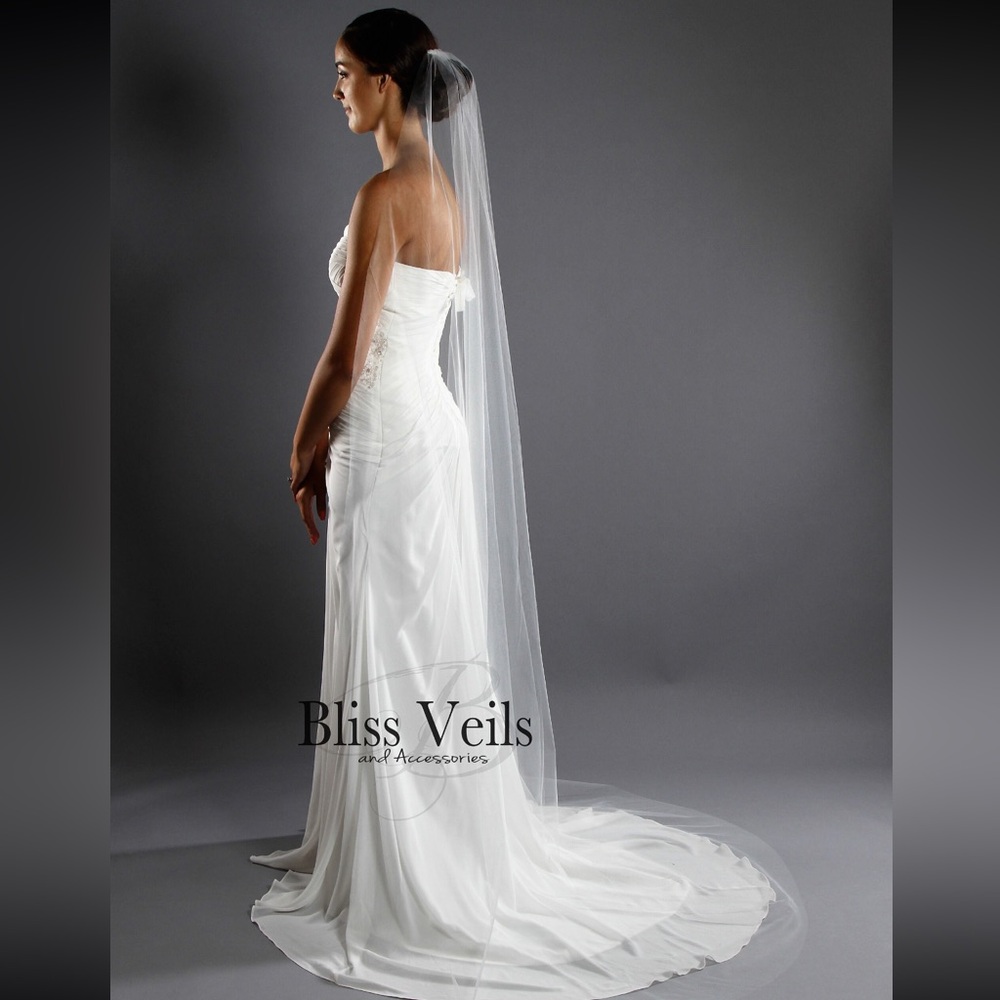 Cathedral Wedding Veil - Off White/White